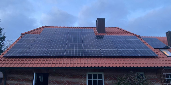 Photovoltaik-Anlage auf einem Dach