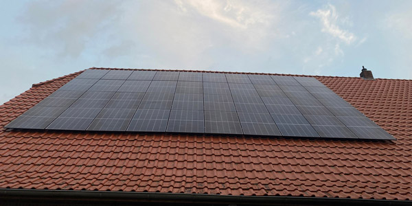 Photovoltaik-Anlage auf einem Dach