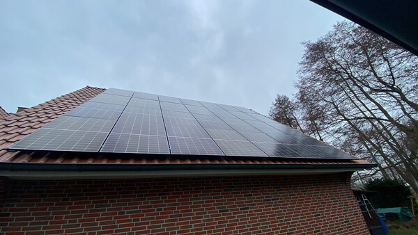 Photovoltaik-Anlage auf einem Dach
