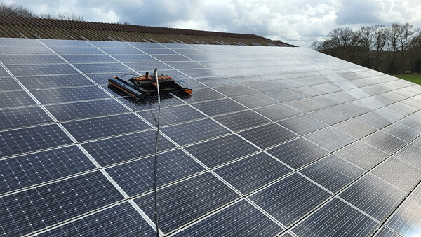 Photovoltaik-Anlage auf einem Dach