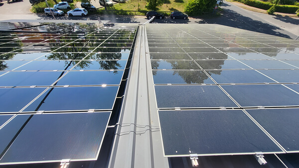 Photovoltaik-Anlage auf einem Dach