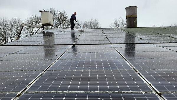 Photovoltaik-Anlage auf einem Dach